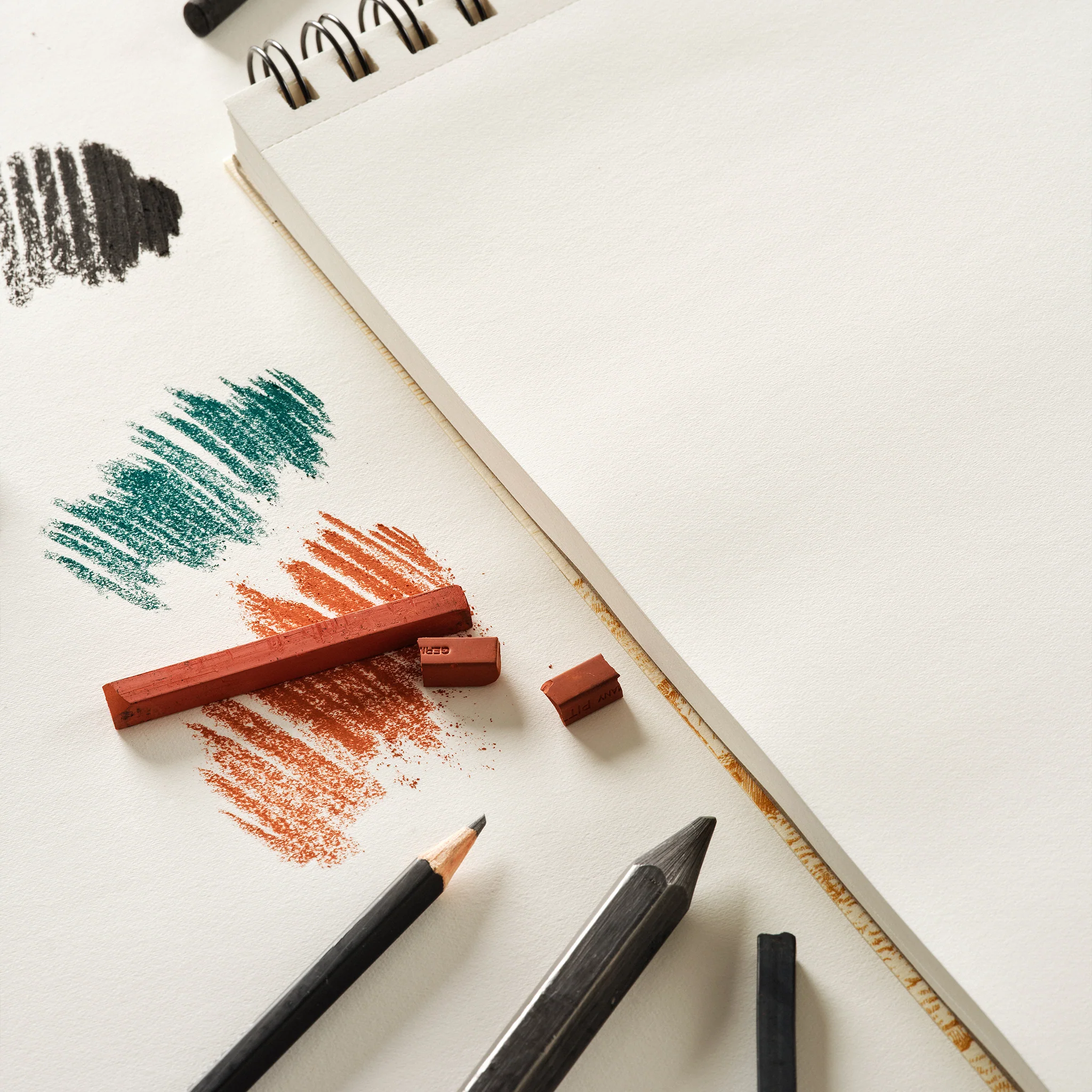 Magnani Velata Spiral Bound Sketch Pads Rough - 90gsm - Image 3